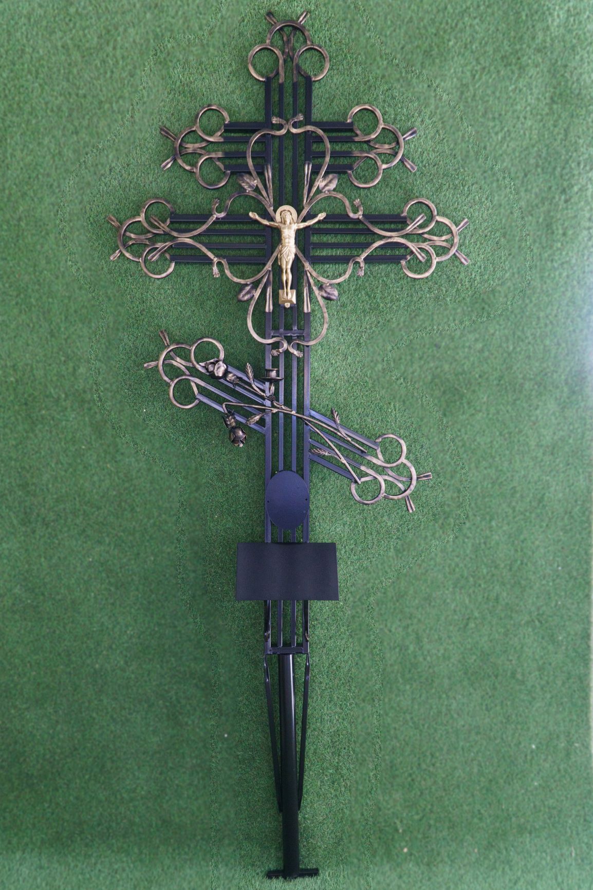 Крест Аура большой с букетом